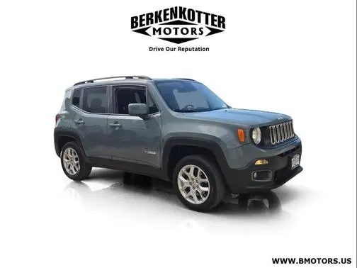 2017 Jeep Renegade Latitude 4WD photo