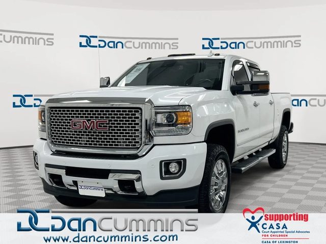 2017 GMC Sierra 2500HD Denali 4WD photo