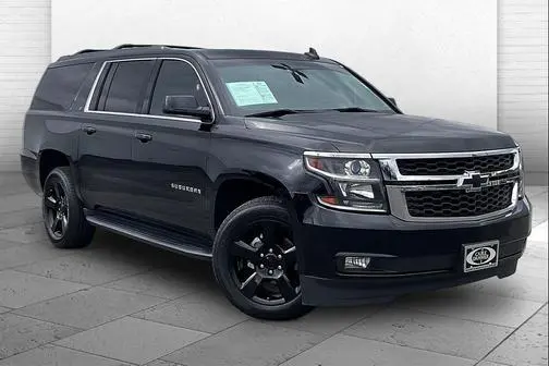 2017 Chevrolet Suburban LT 4WD photo