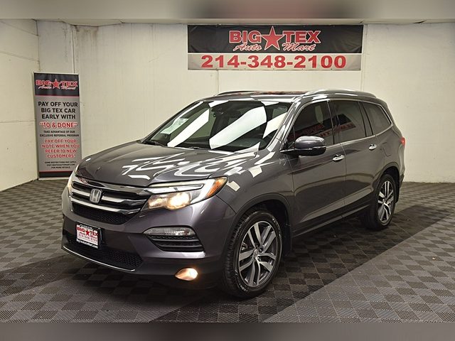 2017 Honda Pilot Touring FWD photo