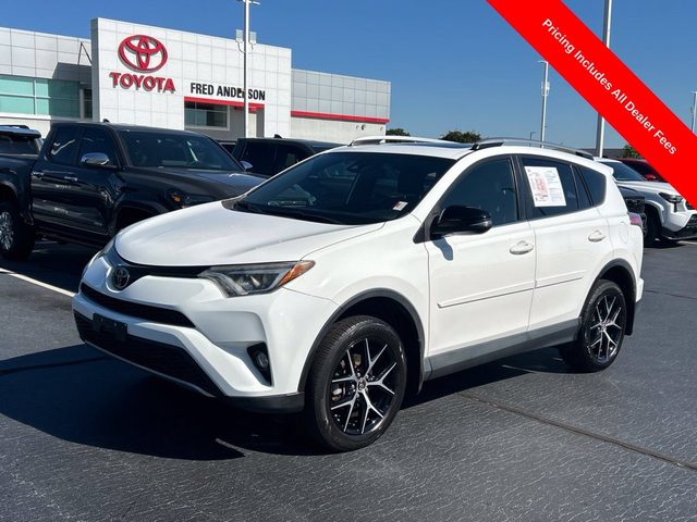 2017 Toyota RAV4 SE AWD photo