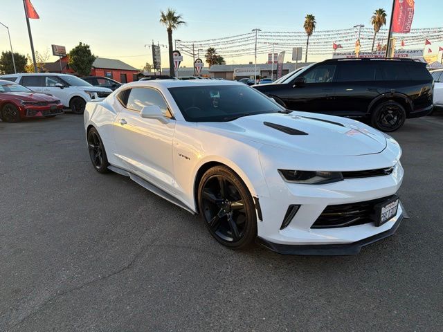2017 Chevrolet Camaro 1LT RWD photo