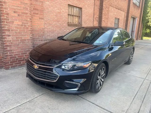 2017 Chevrolet Malibu LT FWD photo