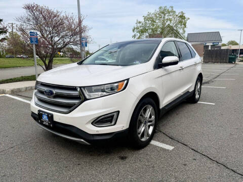 2017 Ford Edge Titanium AWD photo