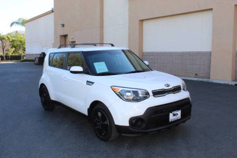 2017 Kia Soul Base FWD photo