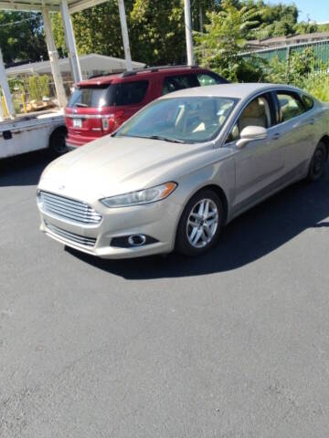 2015 Ford Fusion SE FWD photo