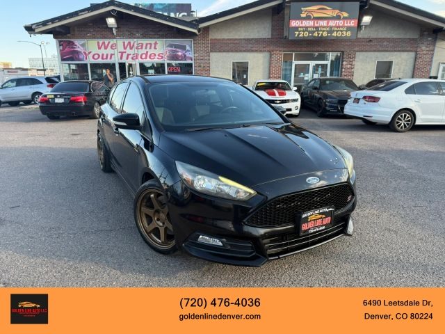 2017 Ford Focus ST FWD photo