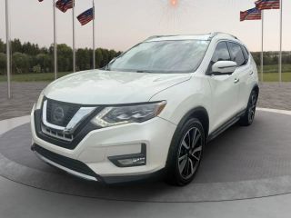 2017 Nissan Rogue SL FWD photo
