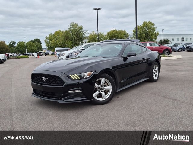 2017 Ford Mustang V6 RWD photo