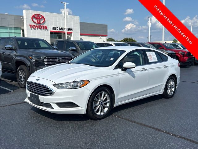 2017 Ford Fusion SE FWD photo