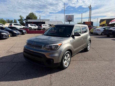 2017 Kia Soul Base FWD photo