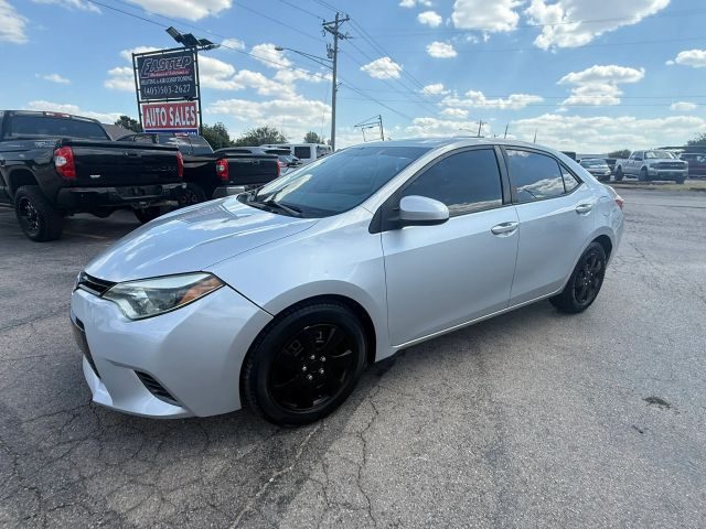2016 Toyota Corolla LE FWD photo