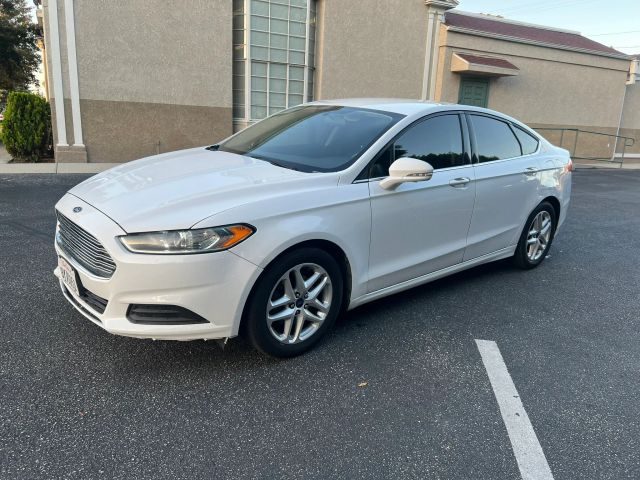 2016 Ford Fusion SE FWD photo