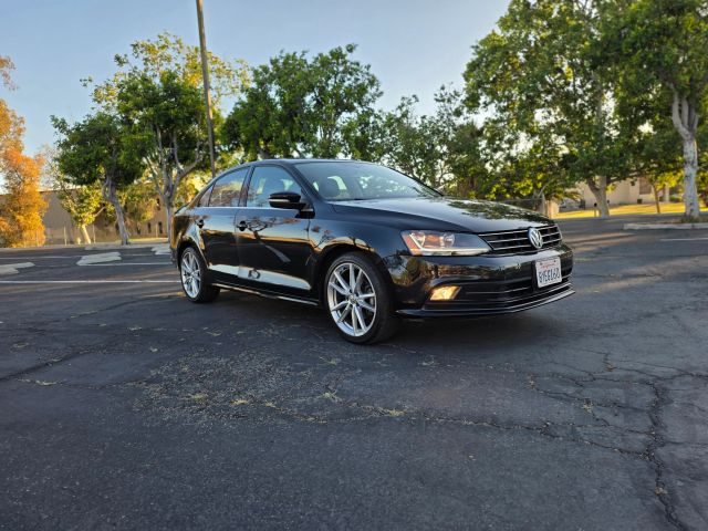 2017 Volkswagen Jetta 1.8T SEL FWD photo