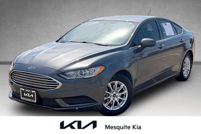 2017 Ford Fusion S FWD photo
