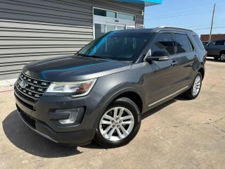 2017 Ford Explorer XLT FWD photo