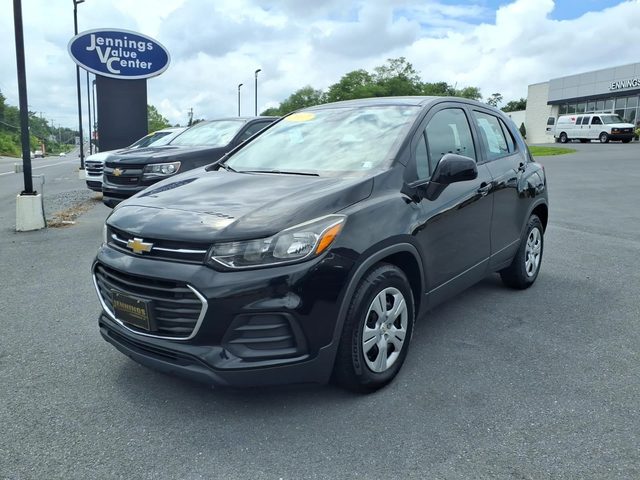2017 Chevrolet Trax LS FWD photo