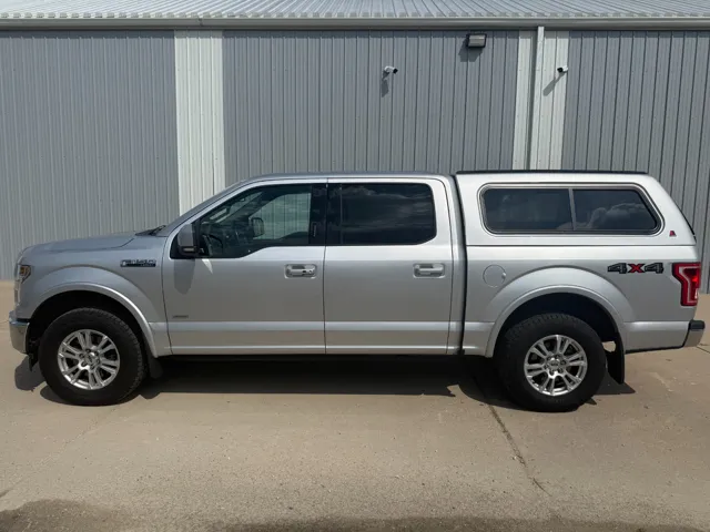 2017 Ford F-150 LARIAT 4WD photo