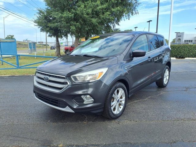 2017 Ford Escape SE FWD photo