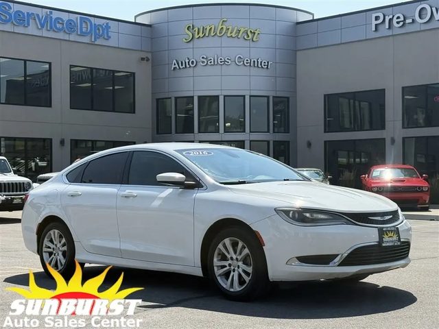 2016 Chrysler 200 Limited FWD photo