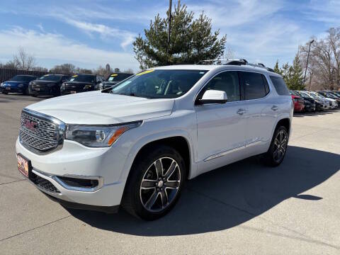 2017 GMC Acadia Denali FWD photo