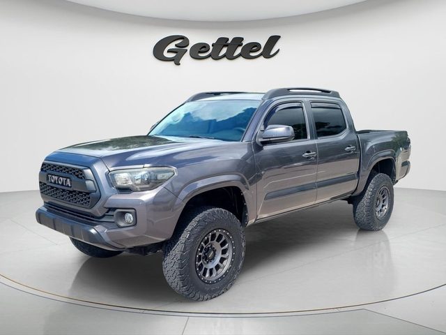 2017 Toyota Tacoma SR 4WD photo
