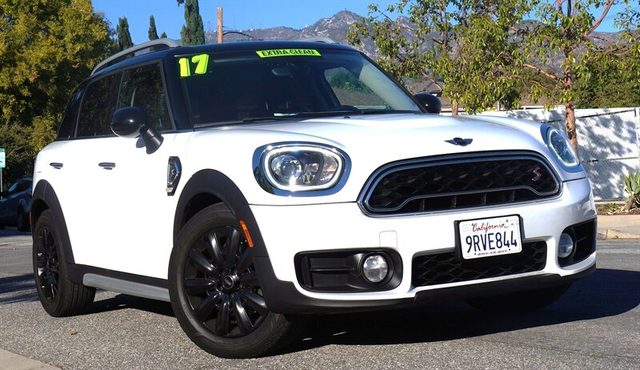 2017 MINI Countryman Cooper S FWD photo