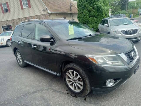 2015 Nissan Pathfinder SV 4WD photo