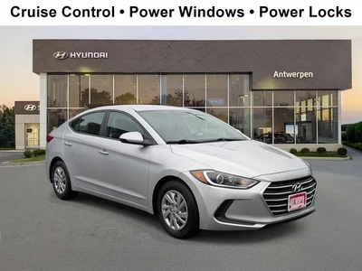 2017 Hyundai Elantra SE FWD photo