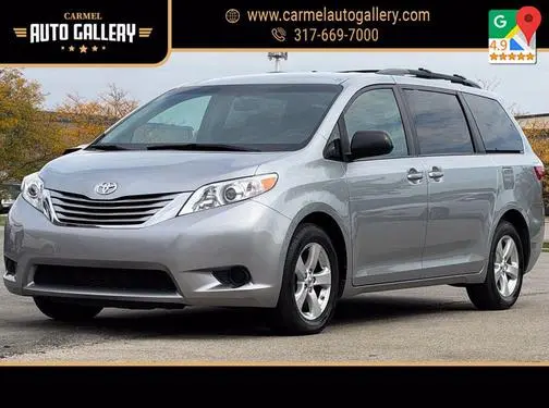 2017 Toyota Sienna LE FWD photo