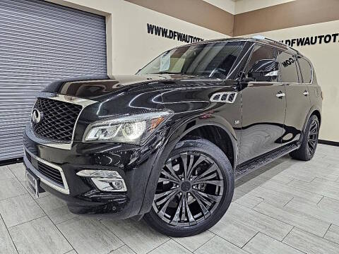 2017 Infiniti QX80 RWD photo