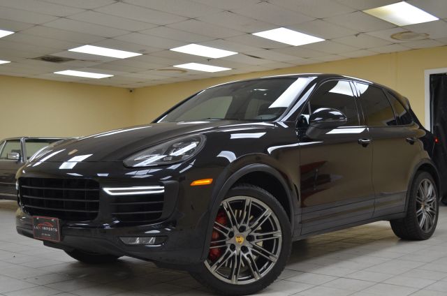2017 Porsche Cayenne Turbo AWD photo
