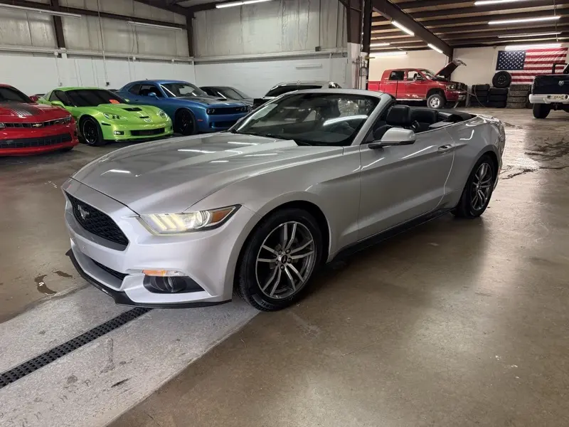 2016 Ford Mustang EcoBoost Premium RWD photo