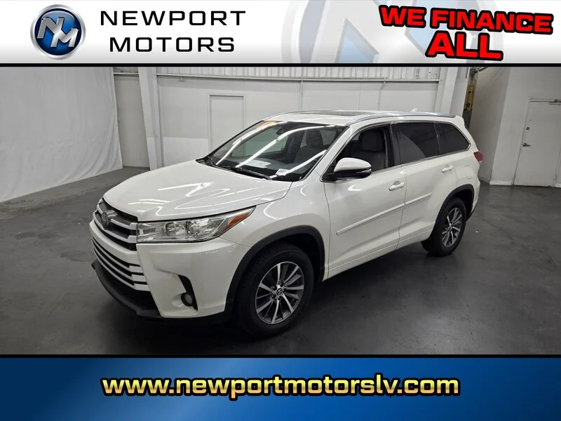 2017 Toyota Highlander XLE FWD photo
