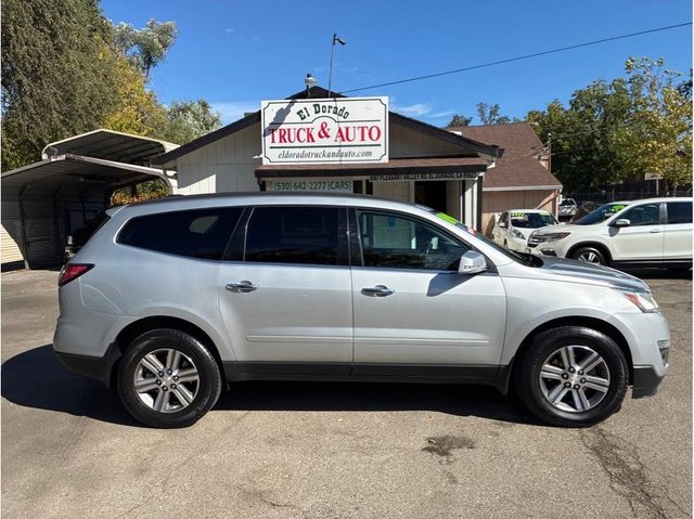 2017 Chevrolet Traverse LT AWD photo