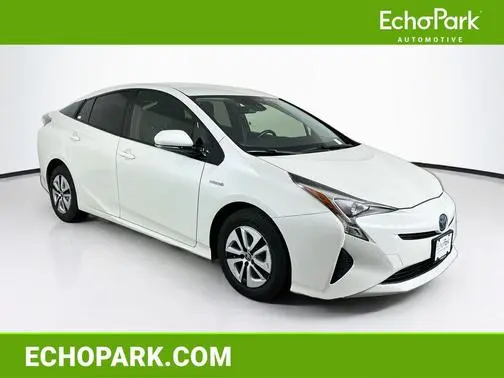 2017 Toyota Prius Three FWD photo