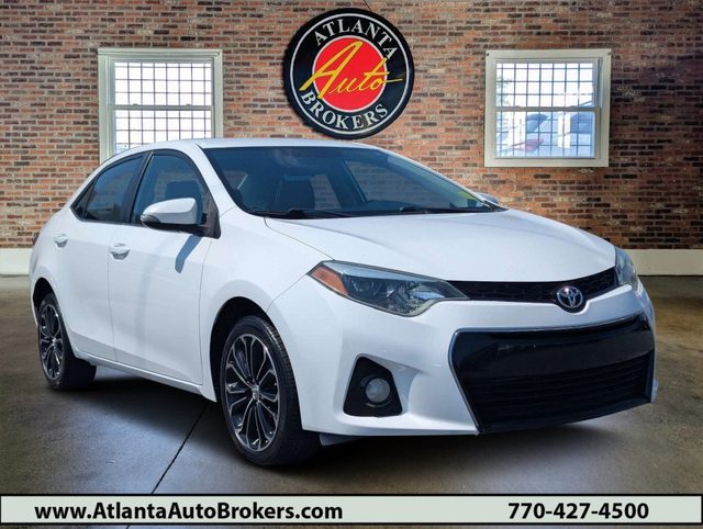 2016 Toyota Corolla FWD photo
