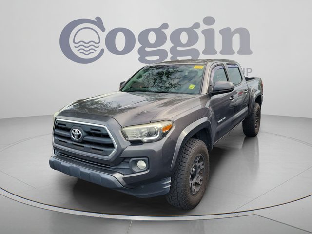 2017 Toyota Tacoma SR5 4WD photo