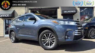 2017 Toyota Highlander XLE AWD photo