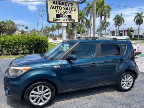 2017 Kia Soul + FWD photo