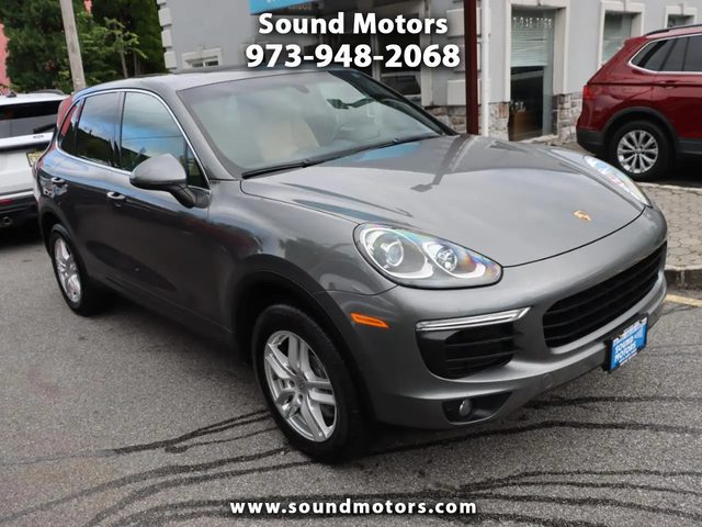2017 Porsche Cayenne AWD photo