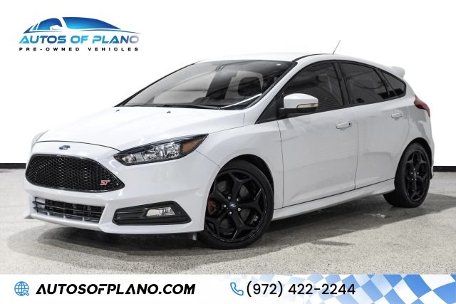2017 Ford Focus ST FWD photo