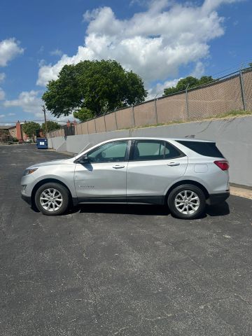 2018 Chevrolet Equinox LS FWD photo