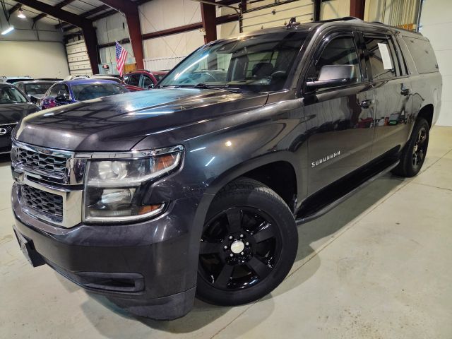 2017 Chevrolet Suburban LT 4WD photo