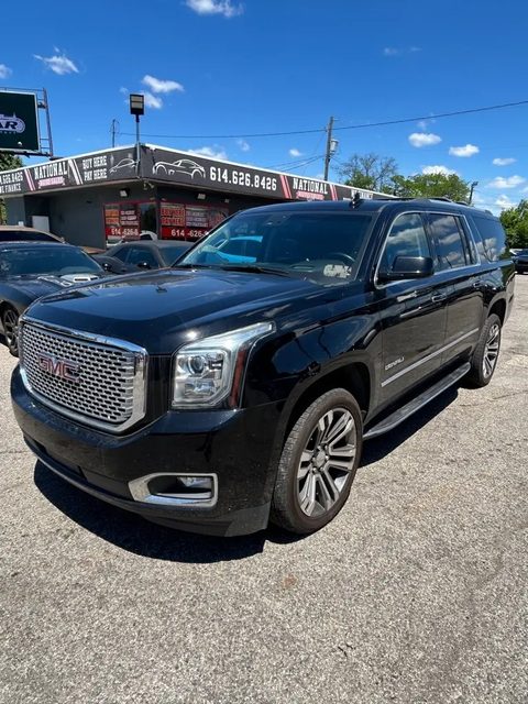 2017 GMC Yukon XL Denali 4WD photo