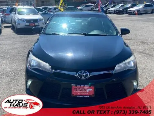 2017 Toyota Camry SE FWD photo