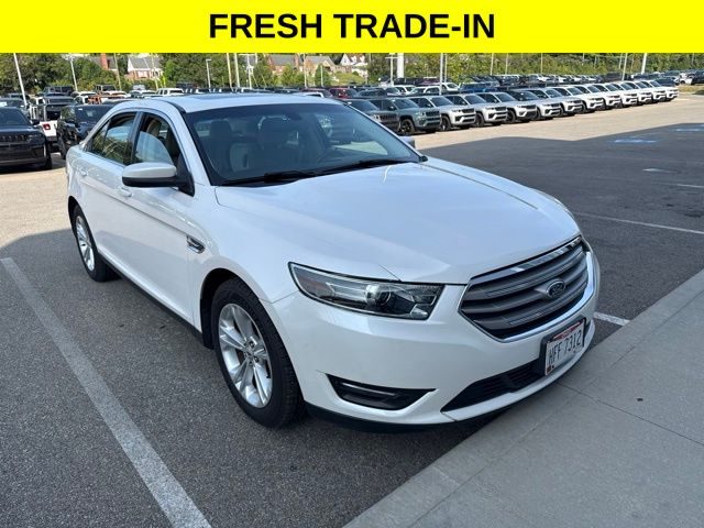 2017 Ford Taurus SEL FWD photo