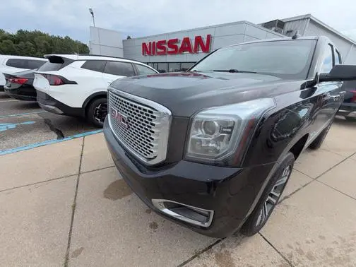 2017 GMC Yukon Denali 4WD photo