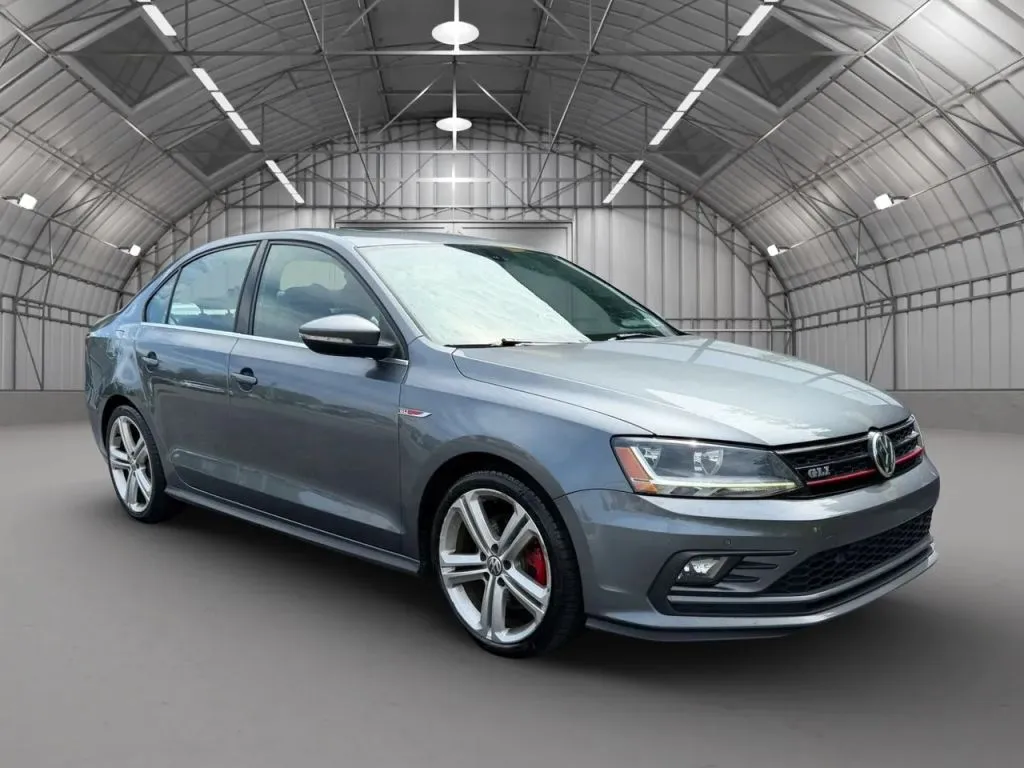 2017 Volkswagen Jetta GLI FWD photo