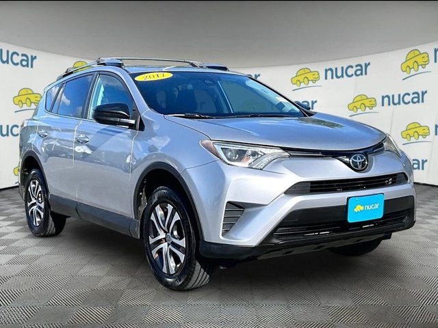 2017 Toyota RAV4 LE AWD photo